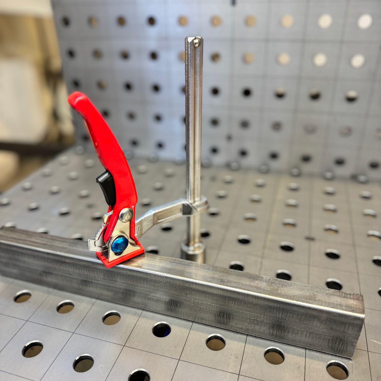 Fastening Clamp with a Lever 80x250 Ø16