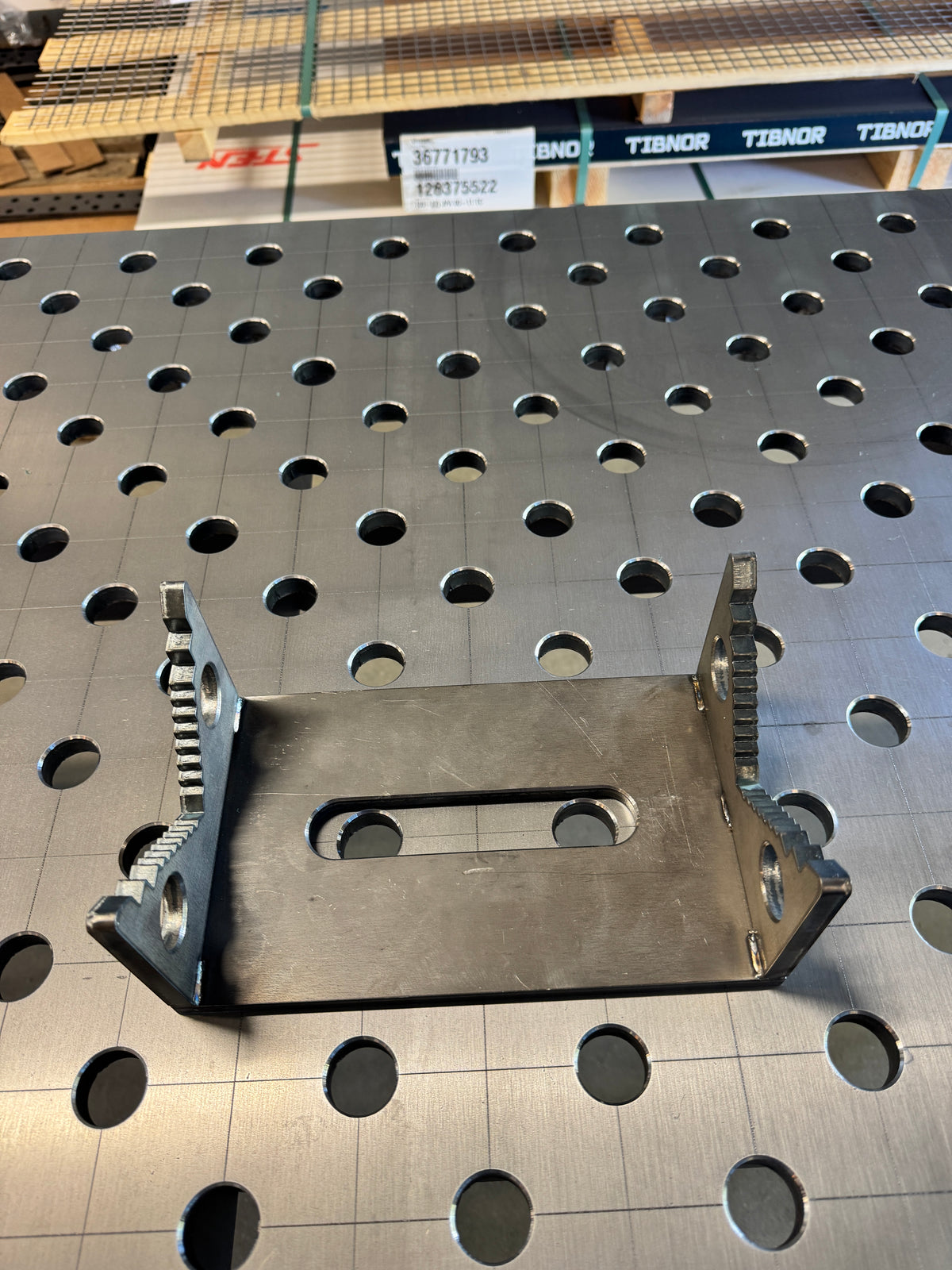 Support de tuyau PRO 10 250x150x100 Ø28