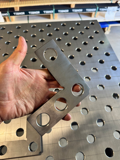 Équerre plate 150x150 mm Ø28 10 mm