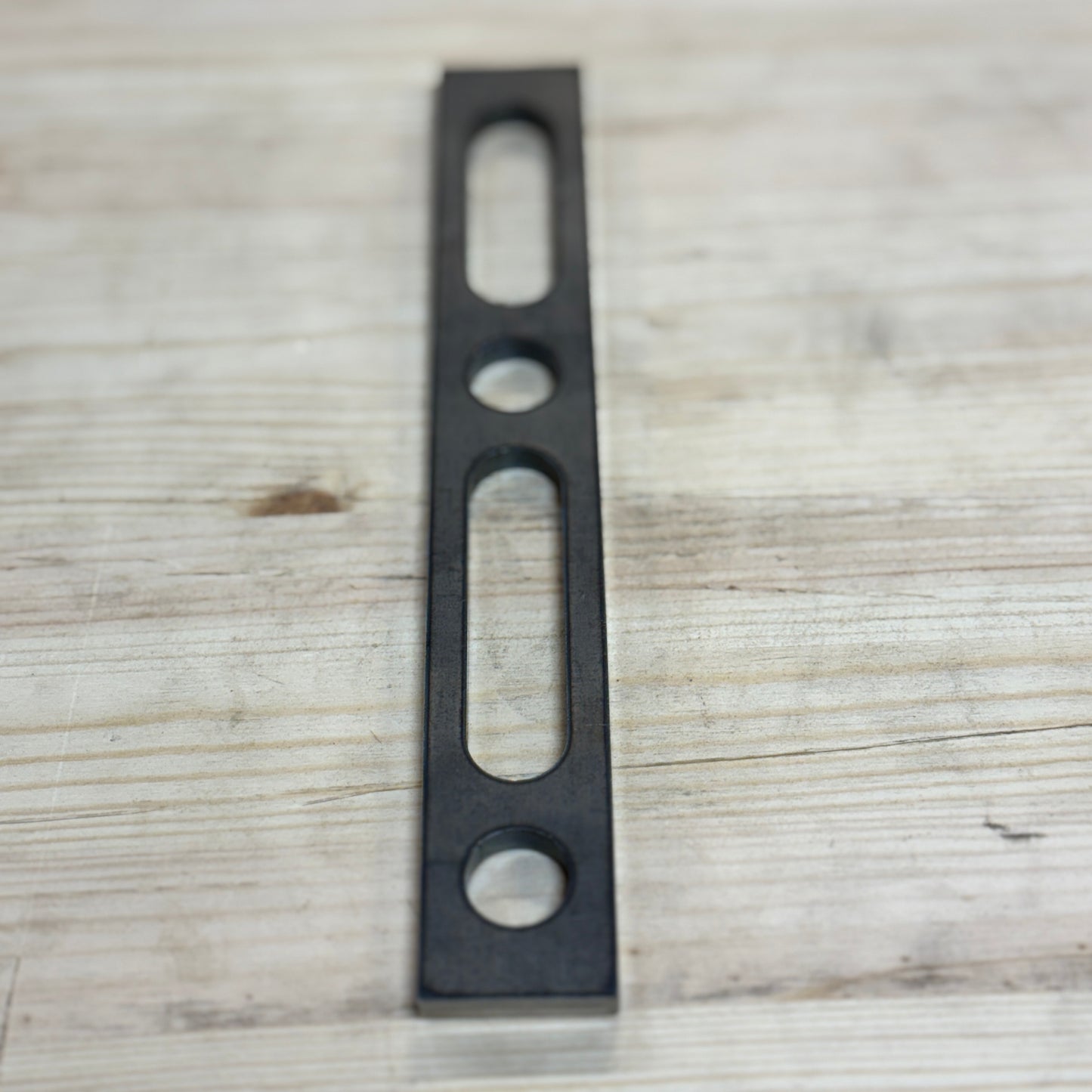 Pysäytin 200x30 6 mm